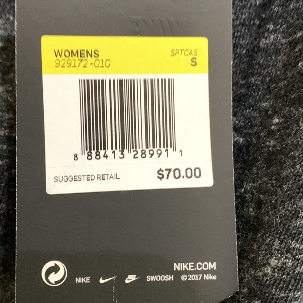 Nwt. Nike jumper. - Picture 4 of 5